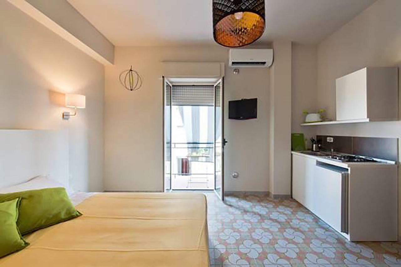B&B Il Quadrato Marina di Schiavonea Bagian luar foto